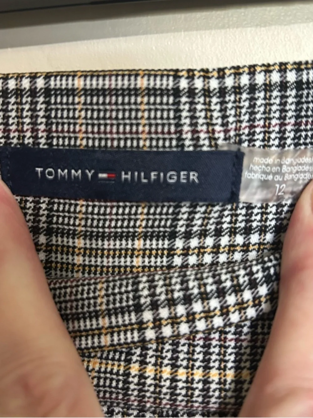 Tommy Hilfiger Gray Glen Plaid Slim Fit Pants Size 12 Like New - Picture 6 of 8